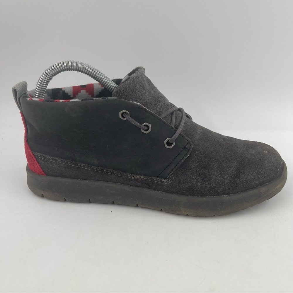 UGG Boy’s Treadlite Grey Red Lace Up Loafers Shoes - Size 5